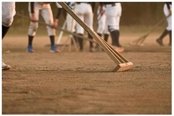 トンボをかける野球チーム