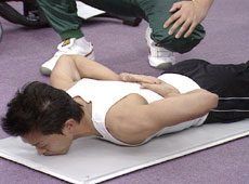 石橋秀幸トレーナーの体幹トレーニング